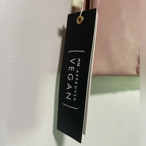 Isabelle Vegan Leather Pink Shoulder Bag - Picture 4 of 9